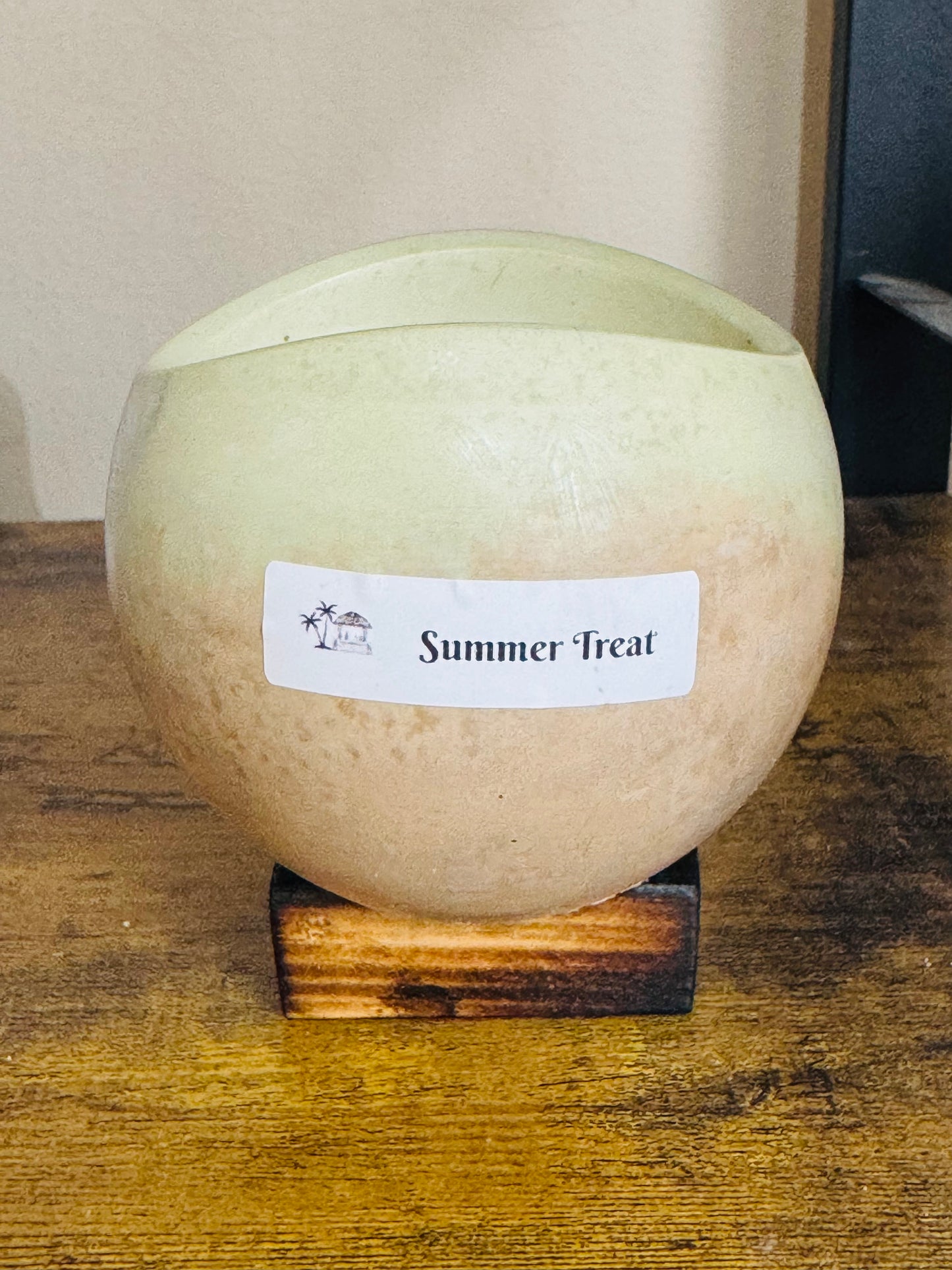 Summer Treat 4 oz Concrete Candle